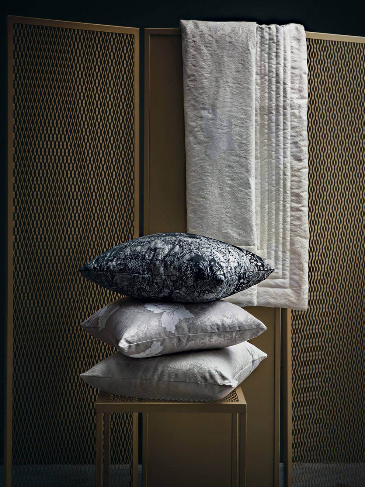 Cuscino 50x50 Biancheria TALISMAN CUSCINO La Perla - evabiancheria