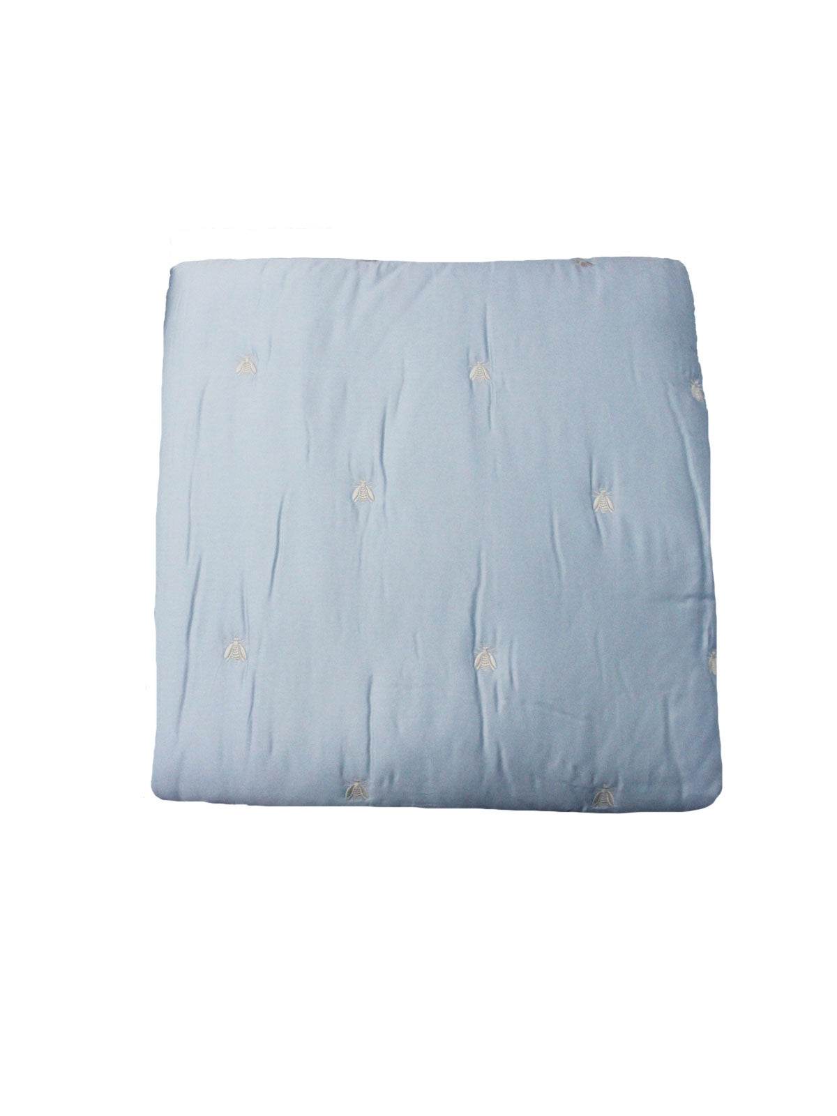 Quilt con ricamo Biancheria Api Satin Quilt Mastro Raphael - evabiancheria